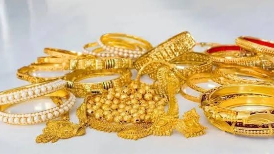 সোনার নতুন দাম ভরিতে কমল ৯ হাজার টাকা